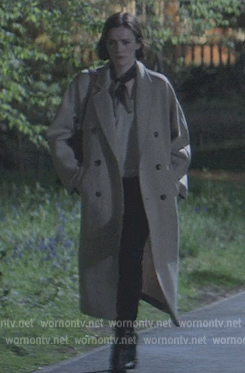 Kate’s beige double breasted coat on You