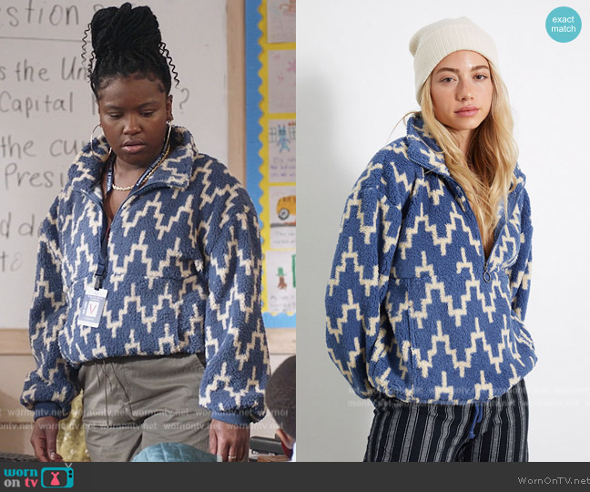 Billabong Time Off Sherpa Half-Zip Sweatshirt worn by (Courtney Taylor) on Abbott Elementary