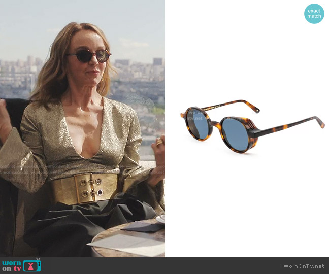 L.G.R. Reunion Explorer Sunglasses in Havana Maculato worn by Sylvie (Philippine Leroy-Beaulieu) on Emily in Paris