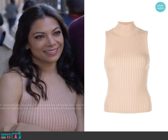 Alice + Olivia Darina Tank worn by Helen Tasker (Ginger Gonzaga) on True Lies