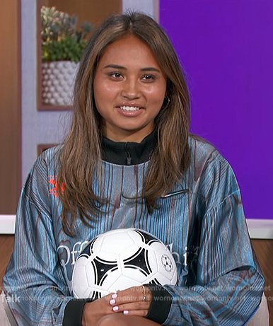 Alyssa Thompson’s blue soccer jersey on The Talk