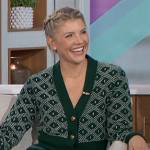Amanda’s green knit cardigan on The Talk