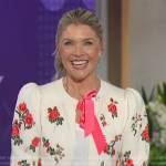 Amanda’s white floral cardigan on The Talk