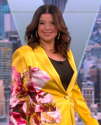 Ana’s yellow floral print blazer on The View