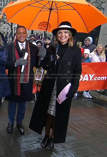 Savannah’s black striped trim hat on Today