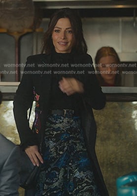 Billie’s printed skirt on Sex/Life