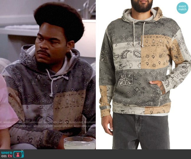 BP Oversize Bandana Print Fleece Hoodie in Tan Grey Bandana worn by Carter (Julian Gant) on Call Me Kat
