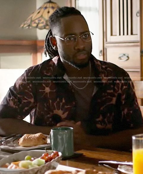 Chester’s brown floral shirt on The Flash