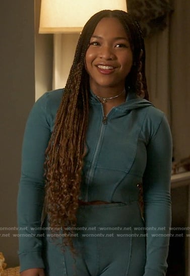 Delilah’s blue cropped corset hoodie and pants set on The Equalizer