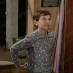 Douglas’s grey sweatshirt with white pattern on The Bold and the Beautiful