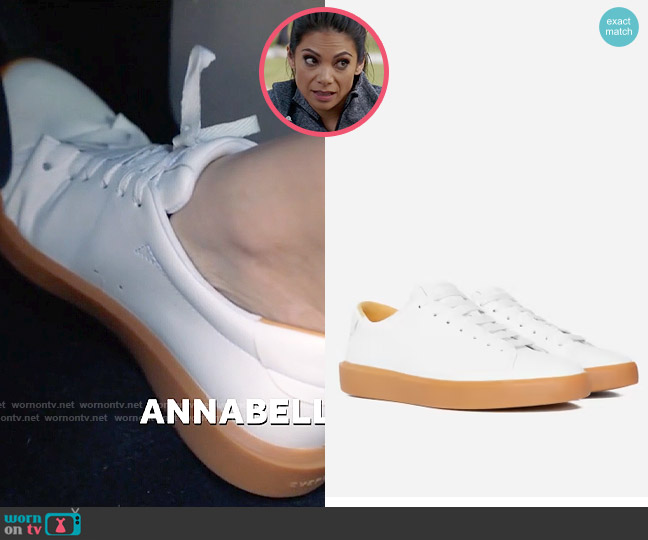 Everlane The ReLeather® Tennis Shoe in White / Gum Sole worn by Helen Tasker (Ginger Gonzaga) on True Lies
