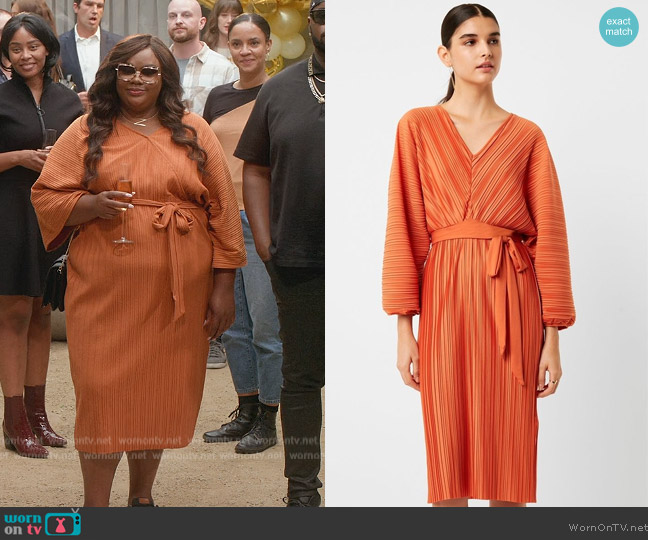 French Connection Regi Pleated Sleeved Dress worn by Nicky (Nicole Byer) on Grand Crew