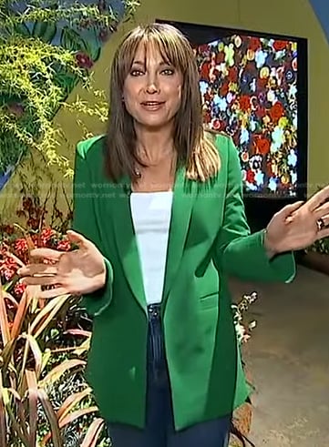 Ginger’s green open jacket on Good Morning America