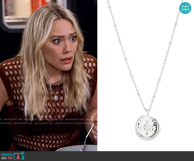 Gorjana Compass Coin Pendant Necklace worn by Sophie (Hilary Duff) on How I Met Your Father
