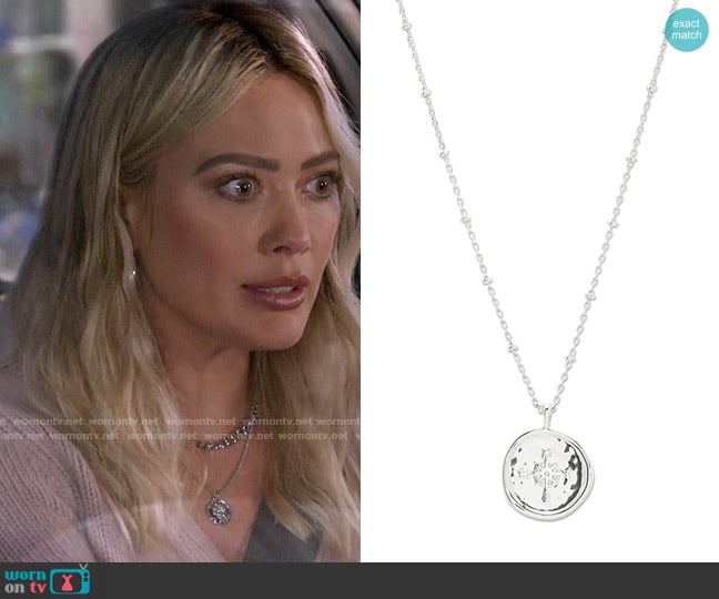 Gorjana Compass Coin Pendant Necklace worn by Sophie (Hilary Duff) on How I Met Your Father