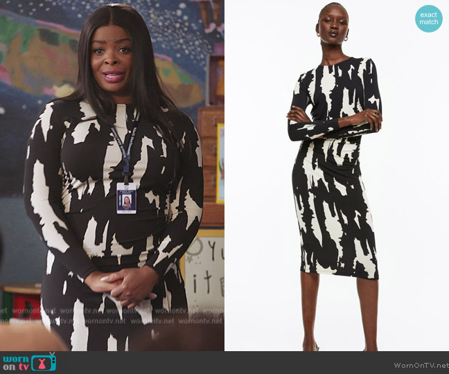 H&M Gathered Bodycon Dress worn by Ava Coleman (Janelle James) on Abbott Elementary