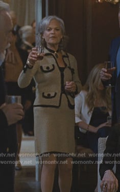 Jeane’s beige contrast trim jacket on Succession