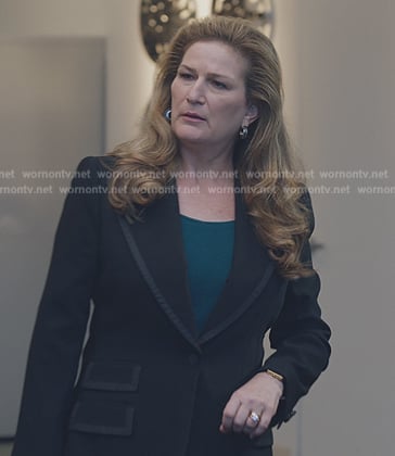 Katherine’s black contrast trim blazer on American Auto
