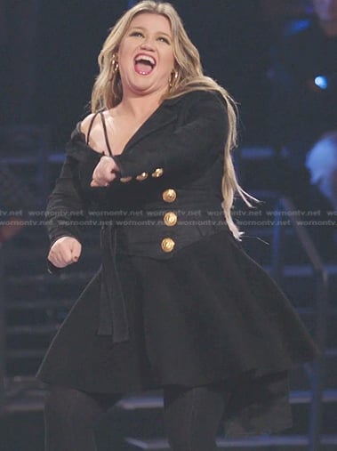 Kelly’s black mini dress on The Voice