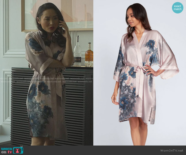 Kim + Ono Silk Keina Robe in Sepia Rose worn by Francesca (Li Jun Li) on Sex/Life