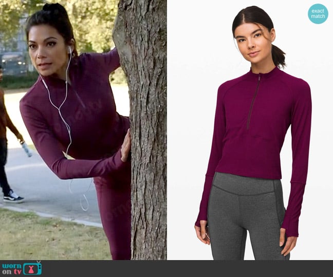 Lululemon Its Rulu Long Sleeve in Marvel worn by Helen Tasker (Ginger Gonzaga) on True Lies