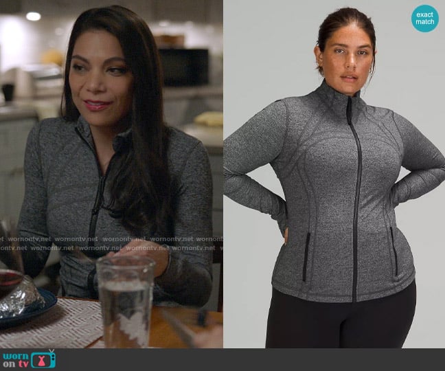 Lululemon Define Jacket in Heathered Black worn by Helen Tasker (Ginger Gonzaga) on True Lies