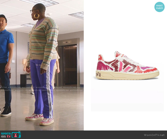 Veja x Marni Low Tops in Marsala worn by Henrietta Wilson (Aisha Hinds) on 9-1-1