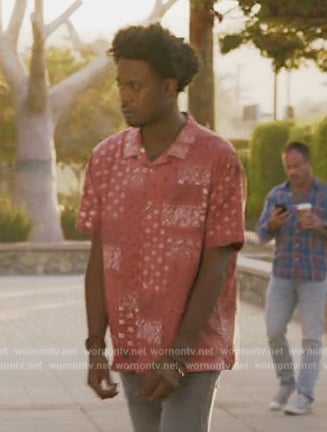 Noah’s red bandana print shirt on Grand Crew