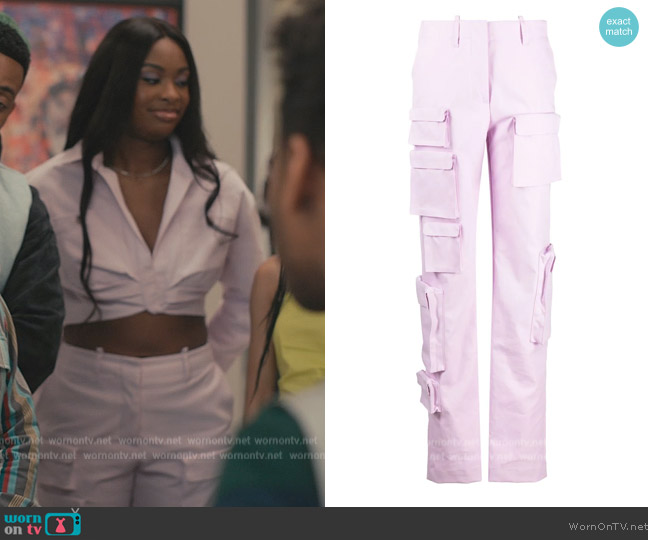 Off-White high-waisted cargo trousers worn by Hilary Banks (Coco Jones) on Bel-Air