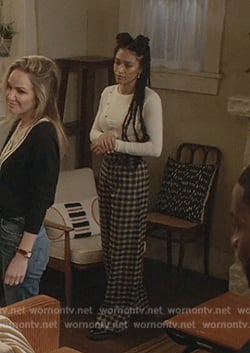 Olivia’s black checkered pants on All American