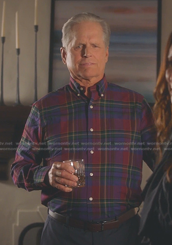 Phillip Buckley’s plaid shirt on 9-1-1