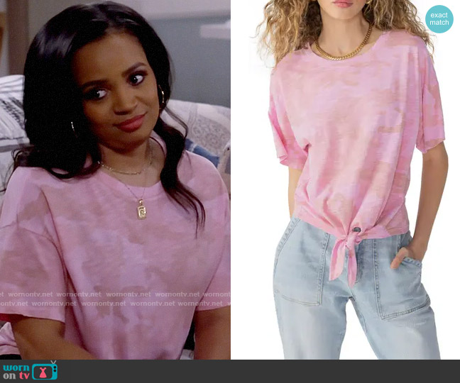 Sanctuary Everyday Camo Knot Hem T-Shirt worn by Randi (Kyla Pratt) on Call Me Kat