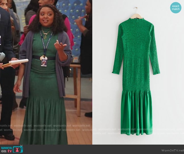 & Other Stories Smocked Midi Dress worn by Janine Teagues (Quinta Brunson) on Abbott Elementary