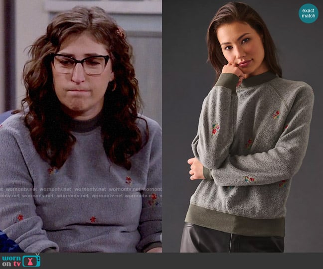 T.La Embroidered Mock-Neck Sweatshirt in Moss worn by Kat Silver (Mayim Bialik) on Call Me Kat