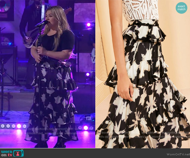 Ulla Johnson Winona Skirt worn by Kelly Clarkson on The Kelly Clarkson Show