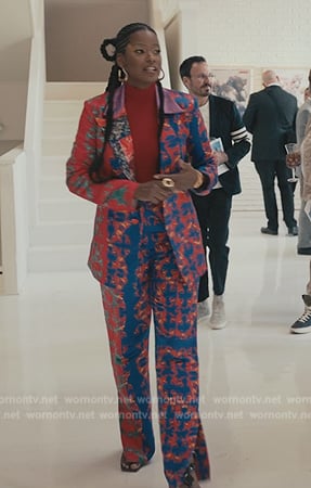 Vivien’s blue floral print blazer and pants on Bel-Air