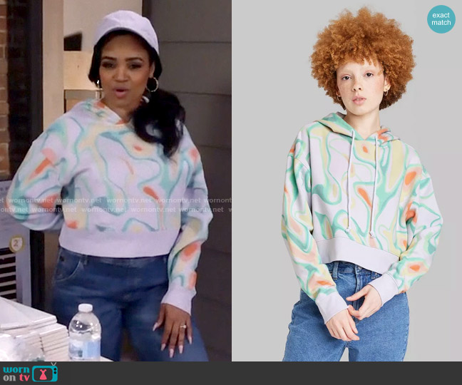 Wild Fable Cropped Hooded Sweatshirt in Multicolor Swirl worn by Randi (Kyla Pratt) on Call Me Kat