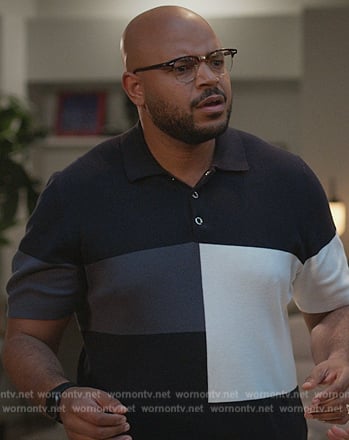Wyatt’s colorblock polo on Grand Crew