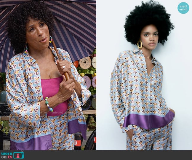 Zara Geometric Print Satin Trousers worn by Cricket (Angela Gibbs) on Not Dead Yet