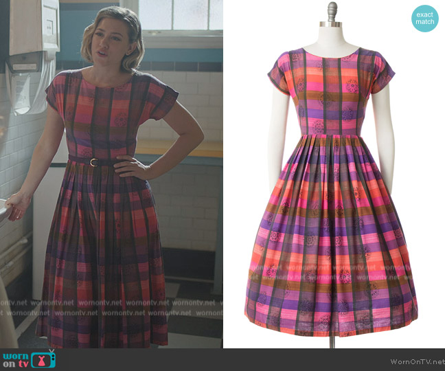 Vintage Medallion Plaid Cotton Dress worn by Betty Cooper (Lili Reinhart) on Riverdale