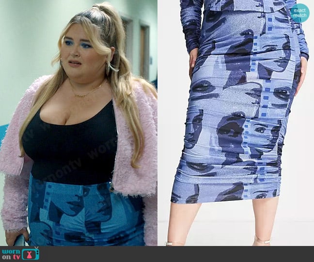 ASOS Design Curve Midi Skirt with Ruched Side in Graphic Print worn by Felicia O'Brien (Lily Mae Harrington) on Single Drunk Female
