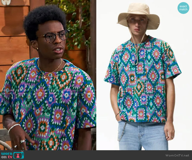 Zara Geometric Jaquard T-shirt worn by Noah Lambert (Israel Johnson) on Bunkd