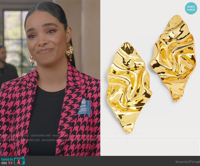 Alexis Bittar Crumpled Gold Large Post Earrings worn by Skye (Madison Shamoun) on All American