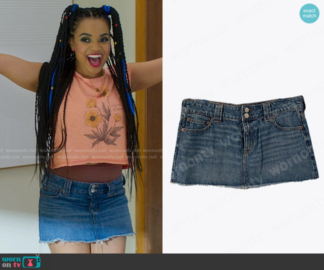 American Eagle Low Rise Denim Mini Skirt worn by Peaches (Kyla Pratt) on Fantasy Island