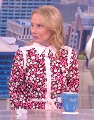 Amy Ryan’s floral print contrast dress on The View