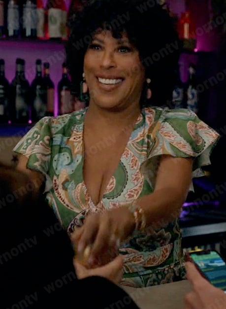 Cricket’s green paisley jumpsuit on Not Dead Yet