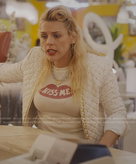 Darby’s Kiss Me t-shirt and quilted leather jacket on Single Drunk Female