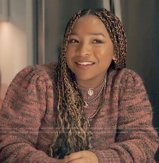 Delilah’s pink marled knit sweater on The Equalizer