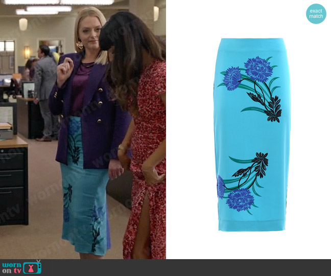 Diane von Furstenberg Farma Skirt worn by Lexi (Lauren Ash) on Not Dead Yet