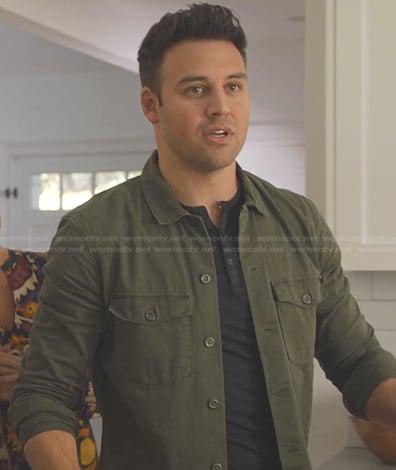 Eddie Diaz’s green button down shirt on 9-1-1